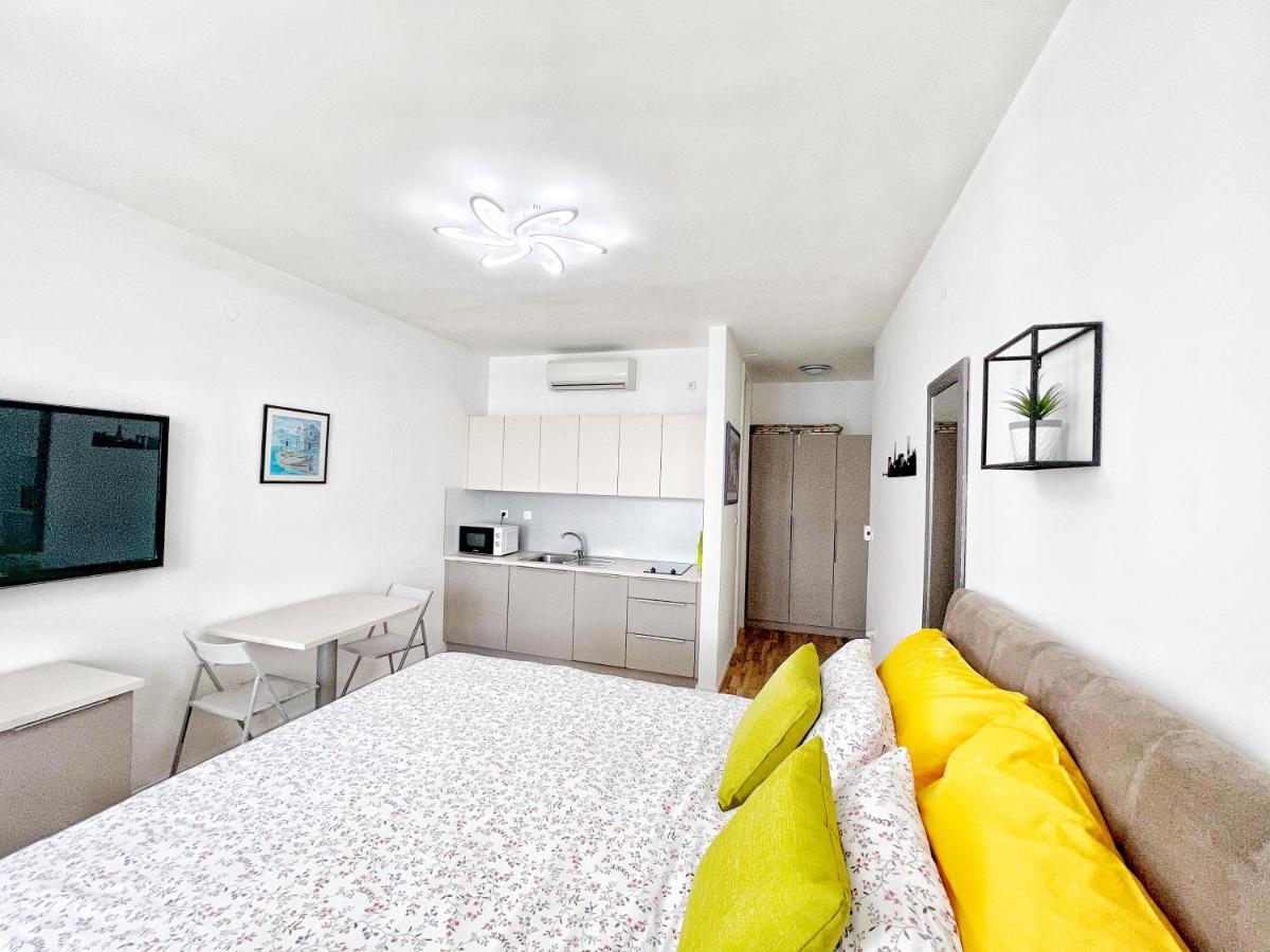 פג Studio Apartma Pag Blue Ocean 1 With Sea View מראה חיצוני תמונה