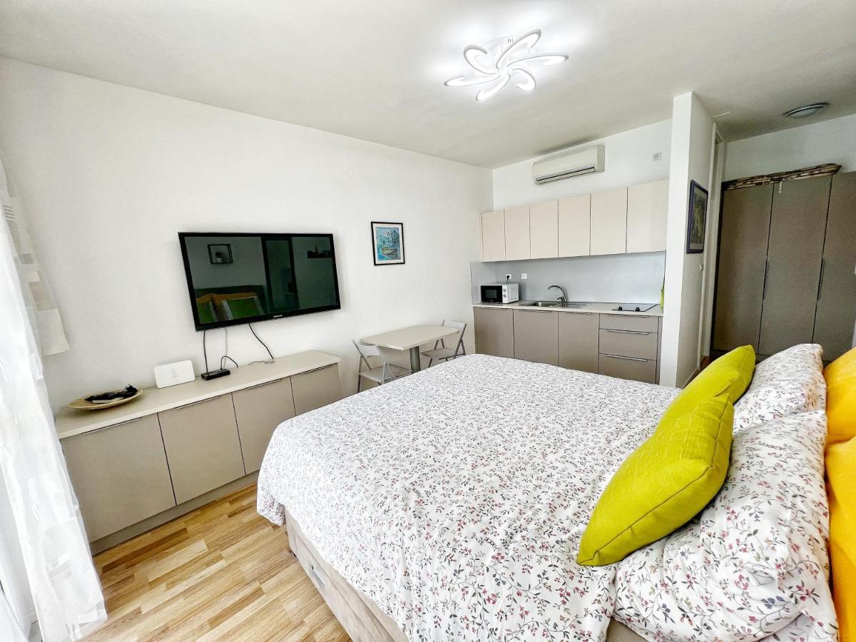 פג Studio Apartma Pag Blue Ocean 1 With Sea View מראה חיצוני תמונה